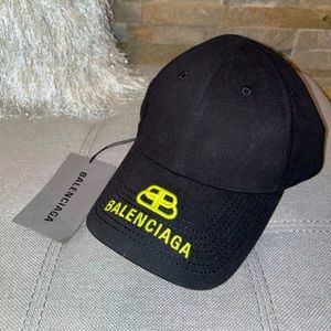 Brand New with Tags BALENCIAGA dad hat